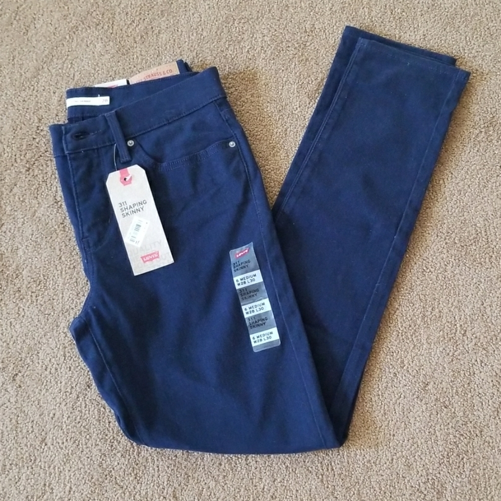 Nwt Levi 311 Shaping Skinny